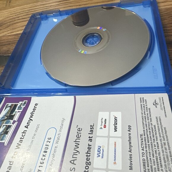 Jurassic World (Blu-ray, 2015) - Picture 4 of 4